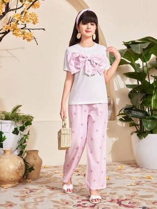 girls-sets مجموعة بناطيل ماركة ويت فتيات مراهقات - تي شيرت أبيض قصير الأكمام مزين بفيونكة قطعات وردية 3D وبناطيل رجل مستقيمة فضفاضة ، مناسبة للمدرسة ،الخروج ،العطلات ،والارتداء اليومي العادي