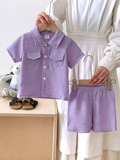 Genkimix Kids مجموعة من قطعتين، بلوزة أكمام قصيرة وشورت بتصميم أرجواني لطفل/طفلة، من نسيج ملمس، مناسب لارتداء الأطفال في الصيف للعب أو رحلات نزهة أو نزهة، سهل الارتداء والخلع