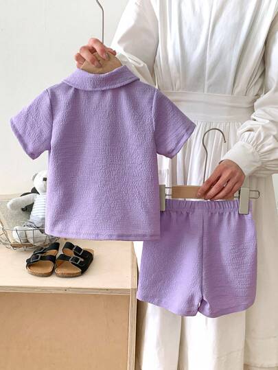 Genkimix Kids مجموعة من قطعتين، بلوزة أكمام قصيرة وشورت بتصميم أرجواني لطفل/طفلة، من نسيج ملمس، مناسب لارتداء الأطفال في الصيف للعب أو رحلات نزهة أو نزهة، سهل الارتداء والخلع