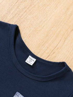 SHEIN مجموعة من قطعتين ملابس غير رسمية مريحة للفتى الصغير، بتصميم كاروهات بأكمام طويلة، موسم الخريف