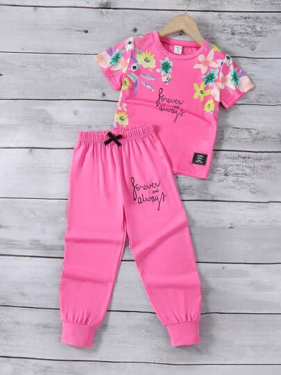 SHEIN Genkimix Kids مجموعة بنطلون وتي شيرت كاجوال مطبوع بالأزهار للفتيات الصغيرات، مناسبة للنزهات اليومية والأنشطة الرياضية، مجموعات ملابس صيفية للفتيات الصغيرات مع أكمام قصيرة