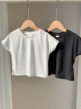 SHEIN مجموعتان من قمصان الأطفال الصيفية المعتادة للأولاد، قصيرة الأكمام بنقشات أحرف كبيرة وألوان راكدة