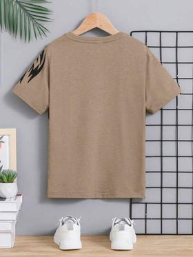 SHEIN تي شيرت كاجوال مُحبك بنمط أسد وأحرف مناسب للأطفال المراهقين