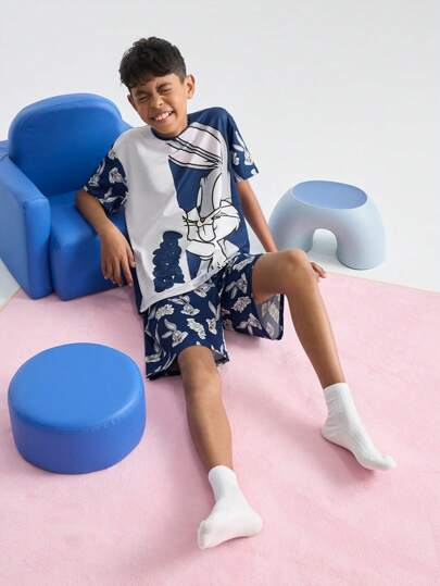 LOONEY TUNES X SHEIN طقم بيجاما لمراهق مريح مكون من تي شيرت كاجوال بأكمام قصيرة وشورت مطبوع عليه رسوم أرنب كرتوني