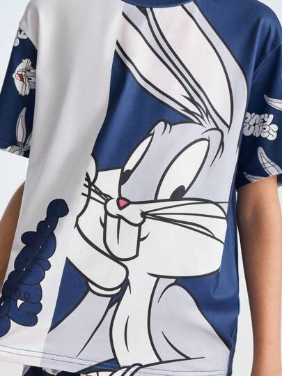 LOONEY TUNES X SHEIN طقم بيجاما لمراهق مريح مكون من تي شيرت كاجوال بأكمام قصيرة وشورت مطبوع عليه رسوم أرنب كرتوني