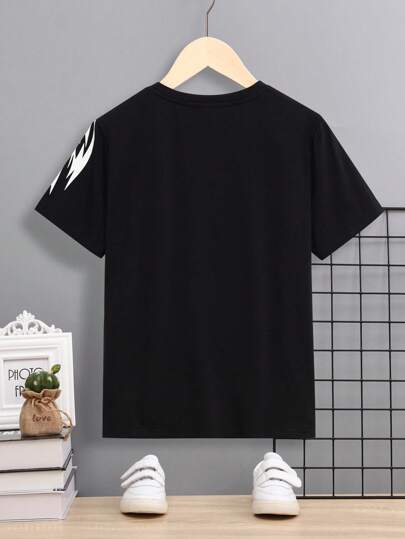 SHEIN تي شيرت تيشيرت بياقة طاقم فضفاض كاجوال للأولاد المراهقين مع طباعة حروف أسد، للربيع والصيف