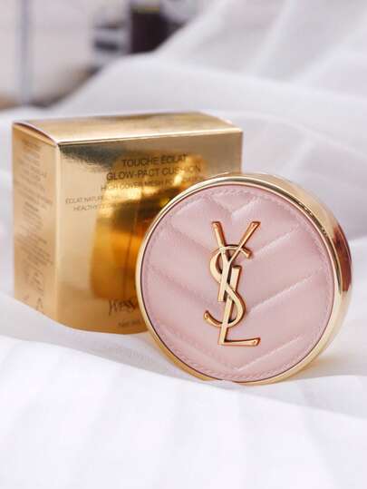 Yves Saint Laurent YSL [ميني] أساس وسادة تاتش إيكلا #B10 5 جرام / أساس كريمي، تغطية عالية، طويل الأمد. أساس كريمي - تغطية عالية - طويل الأمد / احصل على البريق الصحي المرغوب. / تغطية عالية، مريح طوال اليوم.