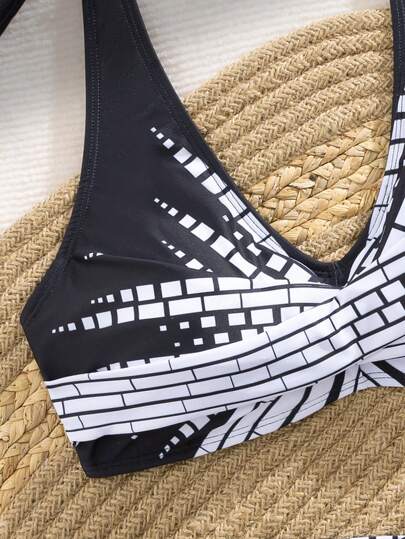Swim Lushoire مجموعة بيكيني شاطئ صيفي للسيدات مع طبعات هندسية وحمالات متقاطعة ورقبة على شكل حرف الحب