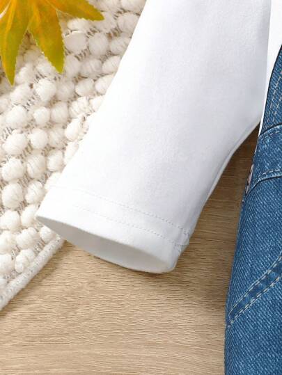 قطعة واحدة بدلة طويلة الأكمام للأطفال الرضع من الجينز بتأثير تباين أبيض