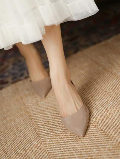 Xin Jing Shoes حذاء كعب عالي نسائي موضة خريف/شتاء 2025 بتصميم مفرغ، أنيق، كعب قطة