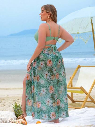 SHEIN Swim Curve مجموعة بكيني مزودة بتنورة مقاس كبير 3 قطع للمرأة مُزين بطباعة شاطئ صيفية مع حشو ودفع للأعلى