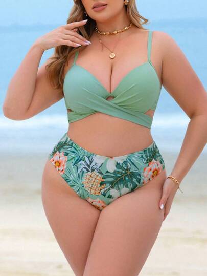 SHEIN Swim Curve مجموعة بكيني مزودة بتنورة مقاس كبير 3 قطع للمرأة مُزين بطباعة شاطئ صيفية مع حشو ودفع للأعلى