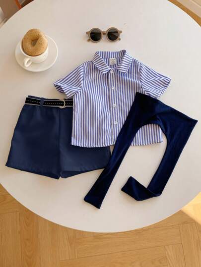 SHEIN 4 قطع أطقم أطفال صبيان لفصل الصيف، قميص مخطط بأكمام قصيرة، شورت بخصر مطاطي، شال ، بدلة جنتلمان كاملة مع حزام مناسبة لحفلة عيد الميلاد، المساء، العروض، حفل الزواج، احتفالات الشهر الأول، عيد الميلاد، حفلة استقبال المواليد