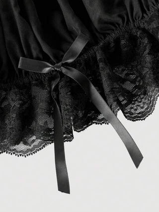 MOD شورت أسود من القطع الفاخرة الرومانسية الحالمة ذو تفاصيل الكشكشة والفيونكة، مرصع بقطع من الخصر، وربطة متقاطعة، مناسب للمناسبات كالتنزه والحفلات والأعياد وحفلات الشاي وعيد الميلاد