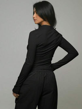 Musera Sport قميص رياضي بأكمام طويلة وتصميم ضيق من قماش جيرسيه ناعم، مناسب لرياضات البادل والتنس وبيكليبول والجيم واللياقة البدنية والبيلاتس للاستخدام اليومي