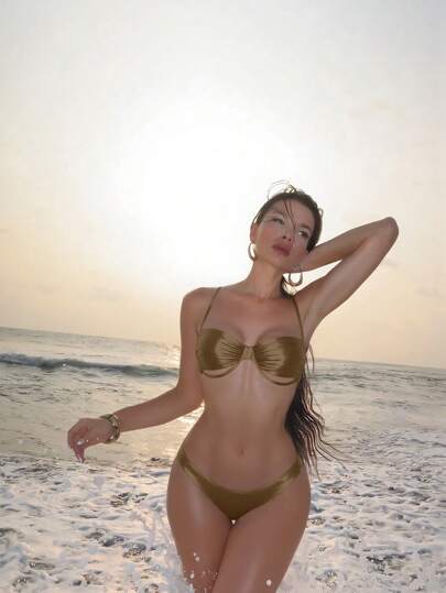 Swim SXY مجموعة ملابس سباحة للنساء بحمالات رفيعة واجزاء متقاطعة من الخلف بلون أخضر لامع وجذاب