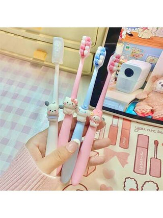 Sanrio فرشاة أسنان ناعمة بشعيرات ناعمة للغاية من Hello Kitty وأصدقائه من Sanrio - فرشاة أسنان ناعمة من السيليكون الهش، مستلزم العناية الشخصية الأساسي بتصميم كرتوني جميل قطعة واحدة
