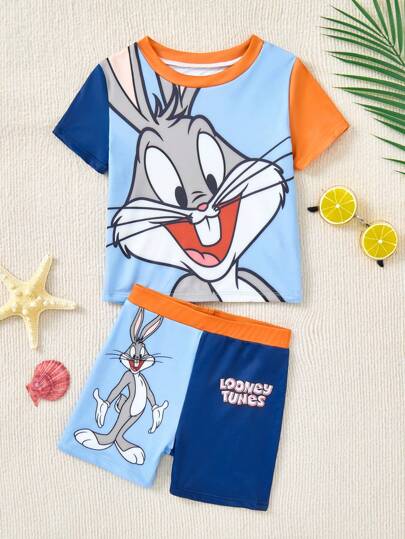مايوه أولادي LOONEY TUNES X  طقم قصير الأكمام للأولاد الصغار مكون من ملابس علوية ملون بشكل كتل ومطبوع بأرنب وشورت سباحة، مجموعة قطعتين مناسبة للصيف الكاجوال