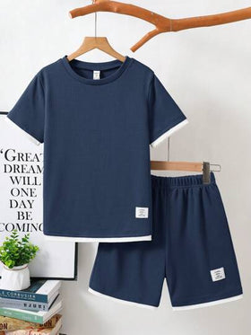 SHEIN طقم قصير الأكمام وشورت كاجوال للمراهقين الذكور، موضة بسيطة عملية جميلة ناعمة مريحة، مناسب للارتداء اليومي، المدرسة، الخروجات، الرياضة، الخطوط، حفلات العطلات