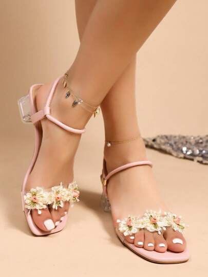 نعال صيفية للنساء بتصميم أميرة مزخرفة بزهور والكريستال وكعب سميك مع حزام الكاحل