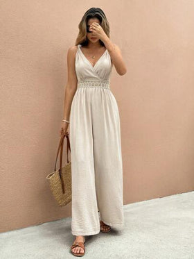 SHEIN Frenchy بدلة قطعة واحدة نسائية بفتحة على شكل حرف V في الرقبة بدون أكمام ذات ساق واسعة للعطلة