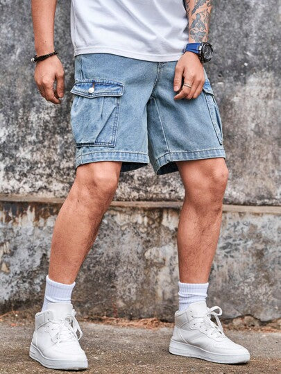 Manfinity Homme شورت جينز رجالي بجيوب كارجو بلون أزرق فاتح بطراز شارع عادي