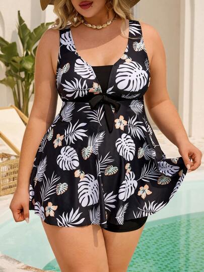 SHEIN CURVE+ ملابس سباحة للمرأة البدينة بتنورة على شكل حرف A ذات خصر مرتفع بنقشات سوداء وبيضاء، بقطعتين للعطلات البحرية