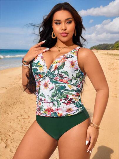 SHEIN Swim Lushore طقم ملابس سباحة تانكيني للمرأة ذات المقاس الكبير، مكون من قطعتين: ملابس علوية كشكش أمامي بطبعات نباتية وسفلي مثلث لون أساسي