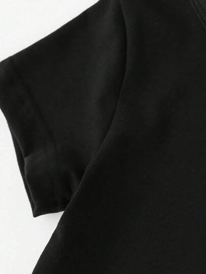 SHEIN تي شيرت صبي مراهق قطعة واحدة عصرية، بياقة دائرية بالأكمام القصيرة و طباعة حرفية