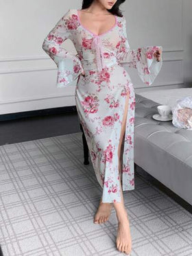 SHEIN قميص نوم للنساء بطباعة زهور، أكمام جرس، رقبة على شكل حرف V وذيل مشطور