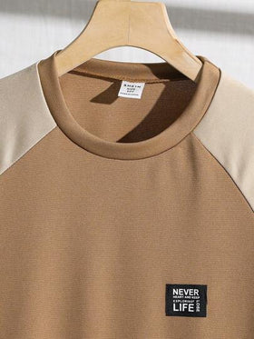 SHEIN 2قطعة/ مجموعة للأولاد المراهقين، تي شيرت ربطة عنق وبنطلون مصمم بالألوان المتباينة، مناسب للتنقل والمدرسة والراحة والرياضة، مناسب للربيع والصيف
