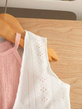 SHEIN Genkimix Kids 3 قطع ملابس صيفية للفتاة الصغيرة: سترة بسيطة كلوش، شورت أبيض بقصة مستقيمة، كارديجان مضلع مافي بلا أكمام رفيع مزين بحزام، تصميم بسيط ومريح