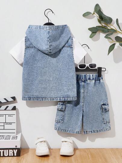SHEIN طقم جينز للأولاد الصغار، لون أزرق متوسط قديم، يشمل سترة مقنعة وشورت كارجو مريح، بتصميم موضة شارع عصرية للأولاد ،2 قطعة