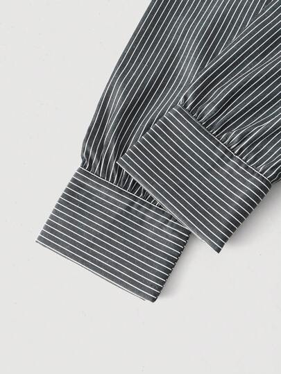 SHEIN MOD قميص كم طويل مكشوف الكتف مخطط باللون الأبيض والبيج مع تصميم متقاطع وعقدة الخلف ، ملابس كاوبوي للنساء