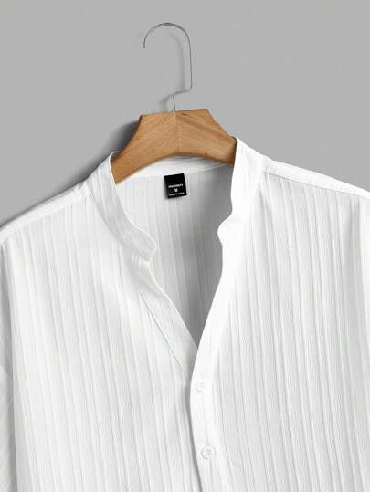 Manfinity Homme قميص أكمام قصيرة وشورت بلون أحادي للرجال، موضة صيفية بسيطة من تصميم أساسي، ناعم ومريح، مثالي للعطلات والملابس اليومية الكاجوال، بتصميم مريح، مناسب لحفلات الأزواج، هدية مفكرة للأزواج والأصدقاء والآباء، مناسب للسفر والرحلات الخارجية، رائع لح