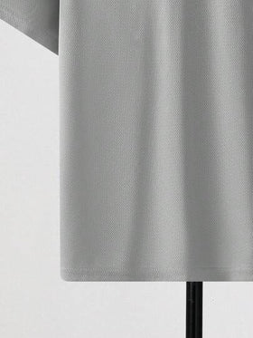 SHEIN مجموعة بلوزة رياضية للأولاد المراهقين بطبعة حرفية برقبة مستديرة ، مناسبة للصيف والرياضة والجري والمناطق الخارجية 2 قطعة/الطقم