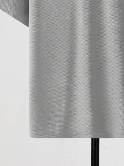 SHEIN مجموعة بلوزة رياضية للأولاد المراهقين بطبعة حرفية برقبة مستديرة ، مناسبة للصيف والرياضة والجري والمناطق الخارجية 2 قطعة/الطقم
