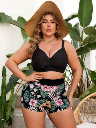 SHEIN Swim Curve مجموعة بيكيني مكونة من قطعتين بنمط خصر مربوط ولون سادة، مع شورت، الحجم الكبير، مناسبة للاستخدام في المسبح والشاطئ والعطلات