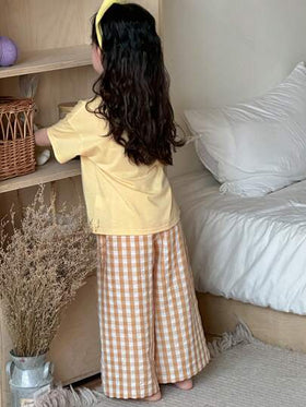 Dazy Kids مجموعة من 2 قطعة للفتيات الشابات، تي شيرت قطني قصير الأكمام أحادي اللون بياقة مستديرة + بنطلون طويل قطني منسوج مربعات لملابس المنزل، للربيع والصيف رمضان