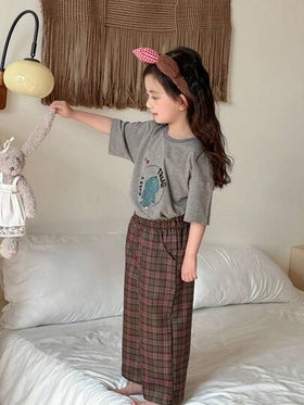 Dazy Kids بلوزة تريكو بأكمام قصيرة مطبوعة بياقة دائرية + بنطلون كاجوال مربع، ملابس ربيعية/صيفية للفتيات الصغيرات رمضان