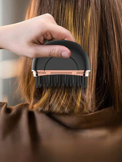 GENAI فرشاة تمليس الشعر اللاسلكية المحمولة، مكواة شعر سالبة الأيونات مدمجة، فرشاة تسخين طويلة الأمد، خفيفة الوزن ومدمجة، تصميم مقاوم للحروق، تصل إلى 20 دقيقة من الاستخدام بعد الشحن الكامل