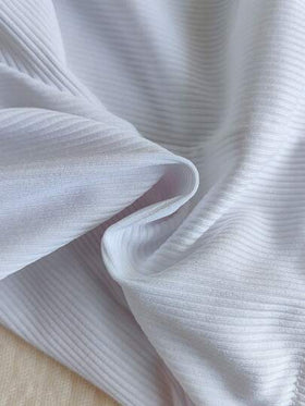 SHEIN Vintaside Kids مجموعة 3 قطع للبنات الرضع 0-3 سنوات، ملابس ربيعية وصيفية كاجوال رياضية من الأنسجة المحبوكة والمرنة بألوان صلبة، تتكون من شورت مناسب للارتداء داخل المنزل وخارجه