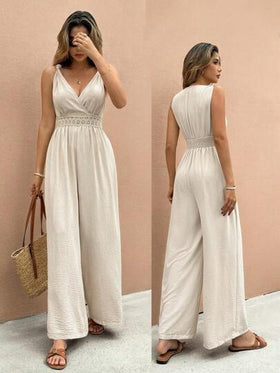 SHEIN Frenchy بدلة قطعة واحدة نسائية بفتحة على شكل حرف V في الرقبة بدون أكمام ذات ساق واسعة للعطلة