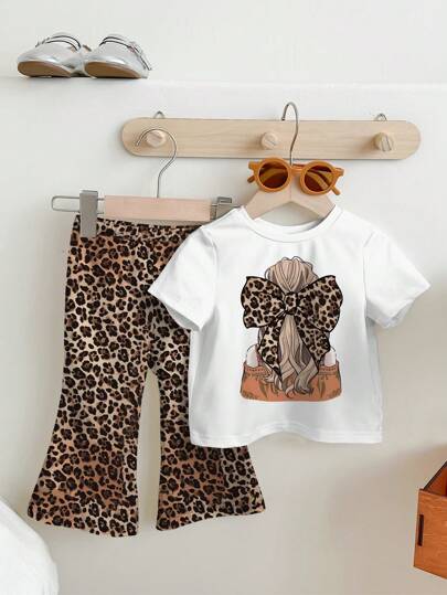SHEIN طقم قصير الأكمام بطبعة النمر والفيونكة والحرف لفتاة صغيرة، بياقة طاقم وبنطلون، مناسب للربيع والصيف