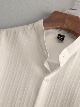 Manfinity Homme مجموعة قميص كاجوال بأكمام قصيرة ذو لون أحادي ونسيج مُنسَّج وبنطال بخصر رباط وساق مستقيمة فضفاضة، مجموعتين ملابس رجالية، ملابس رجالية، للرجال، ملابس صيفية للرجال، ملابس مريحة