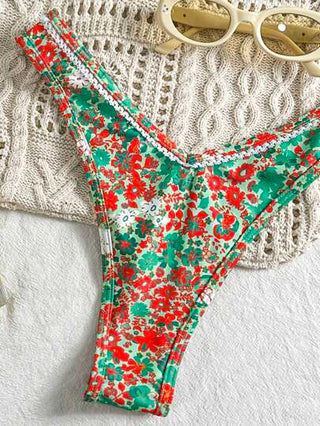 Swim Mod طقم بكيني للنساء ذو أشرطة رفيعة وكشكشة على الحافة العلوية للارتداء في الأيام الصيفية على الشاطئ، مطبوع عشوائيًا بطبعات زهور