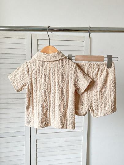 SHEIN Vintaside Kids طقم ملابس وليد حتي سنة، قميص قصير الأكمام وشورت بلون المشمش، قماش مخملي مناسب لارتداء الأطفال في الصيف