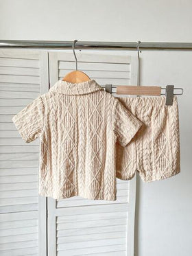 SHEIN Vintaside Kids طقم ملابس وليد حتي سنة، قميص قصير الأكمام وشورت بلون المشمش، قماش مخملي مناسب لارتداء الأطفال في الصيف