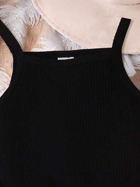 SHEIN Elladie kids 3 قطع مجموعة الأعمال للفتاة الصغيرة: ملابس علوية كشكش أسود محبوك ، وسترة بدون أكمام ، وشورت + قبعة ، مجموعة ملابس المكتب للأطفال