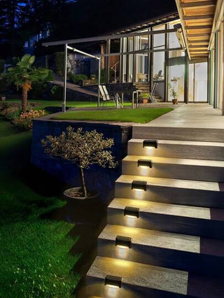 4 قطع/8 قطع / مجموعة أضواء LED تعمل بالطاقة الشمسية ، أضواء فانوس للساللم والأرصفة والأبواب وممرات المساحات الخارجية و الديكور للخريف والكريسماس والمنزل والخارج ليلاً